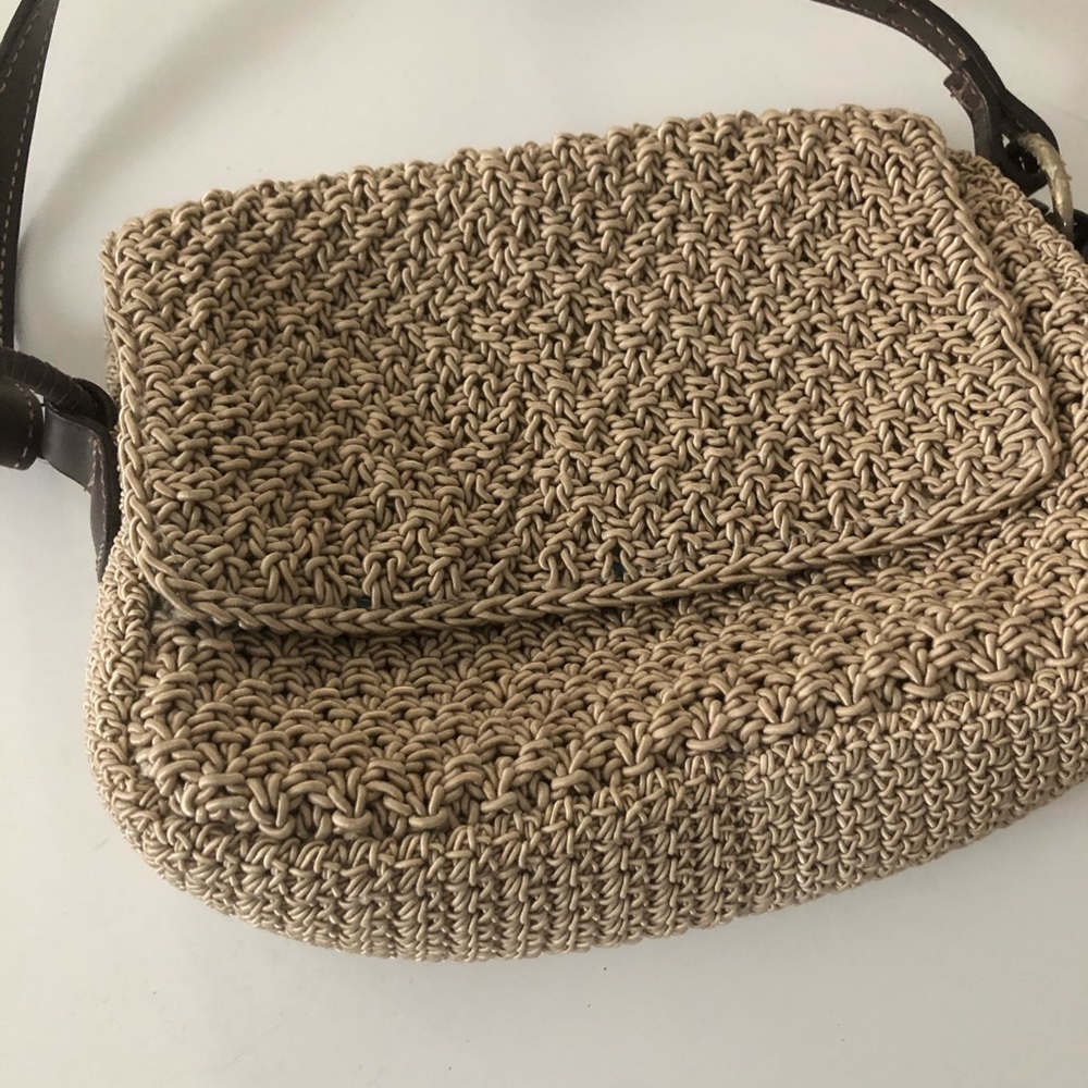 ▫️Woven Tan Shoulder Bag - Picture 2 of 5